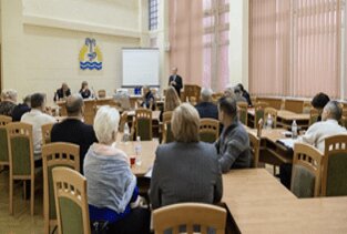 Зображення новини: {{ item.title }}