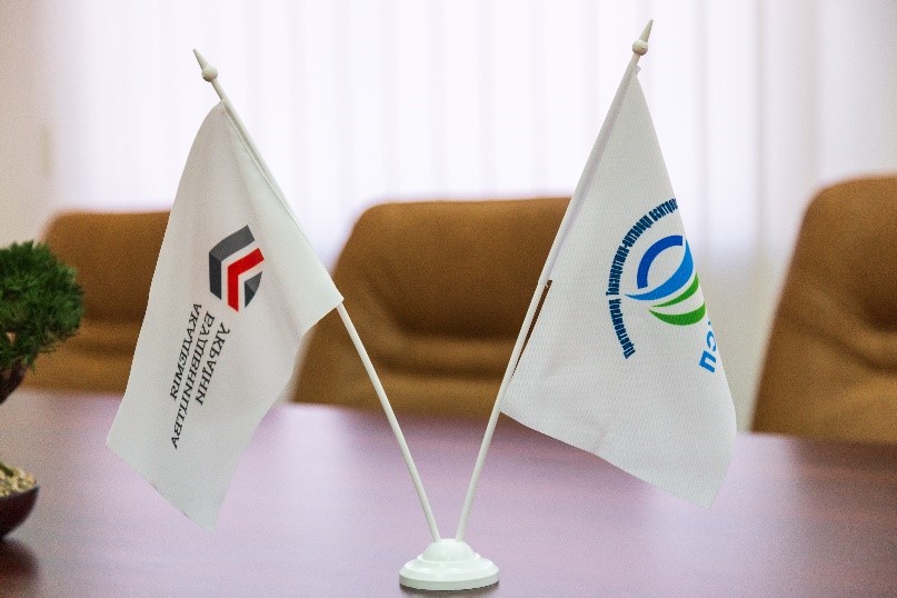 Зображення новини: {{ item.title }}