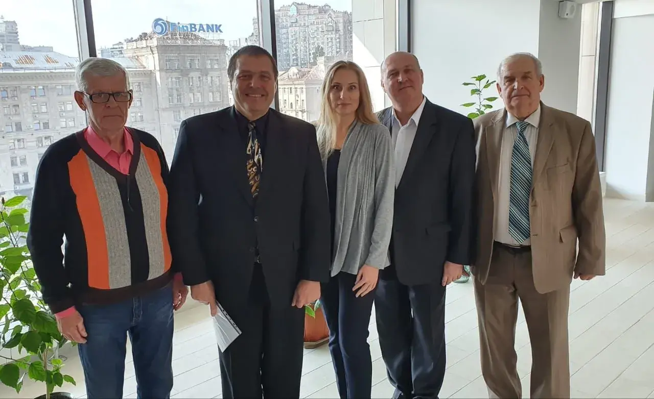 Зображення новини: {{ item.title }}