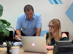 Зображення новини: {{ item.title }}